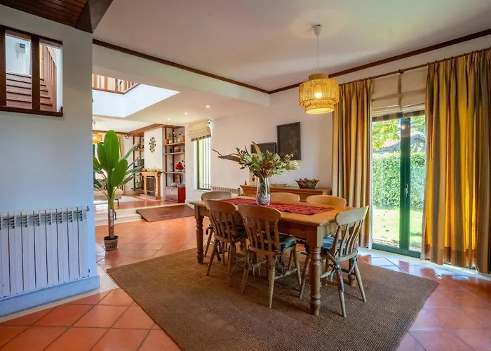 R3 - Miravillas - Rosas 33 Вилла